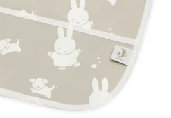 Jollein Slab Waterproof met Mouw Nijntje Miffy & Snuffy Olive Green