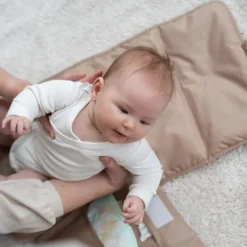KipKep Napper Verschoningsmatje + Luieretui Coffee