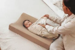Meyco SwaddleMe Inbakerdoek Penguin Soft Sand 0-3 mnd