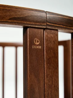 Stokke Sleepi Mini Bed Bundel V3 Warm Brown – Van wieg tot ledikant met uitbreidingsset en matrassen