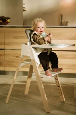 Stokke Steps Stoel Complete Set met Babyset en Tray – White/Natural