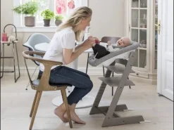 Stokke Tripp Trapp Stoel Bundel met BabySet² Vanilla White en Newborn Set Vanilla White