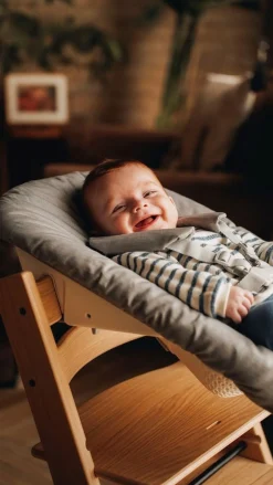 Stokke Tripp Trapp Stoel Bundel met BabySet² Natural en Newborn Set Grey