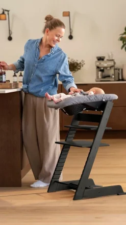 Stokke Tripp Trapp Stoel Bundel met BabySet² Black en Newborn Set Anthracite