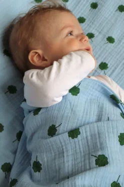 Studio Noos Swaddle Light Blue Clover 120 x 120