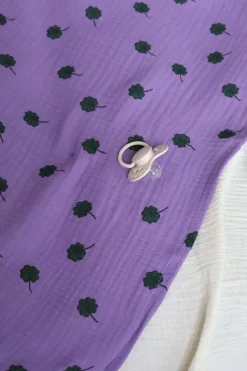 Studio Noos Swaddle Purple Clover 120 x 120