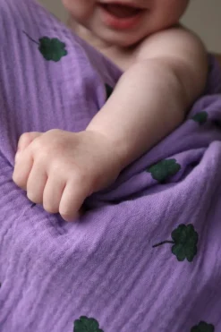 Studio Noos Swaddle Purple Clover 70 x 70